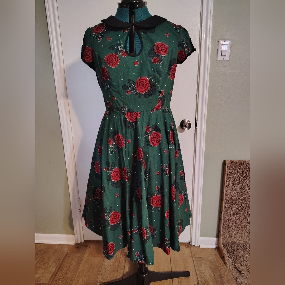 Hell Bunny Green Rose Print Midi Dress with Black Collar - Picture 1 of 6